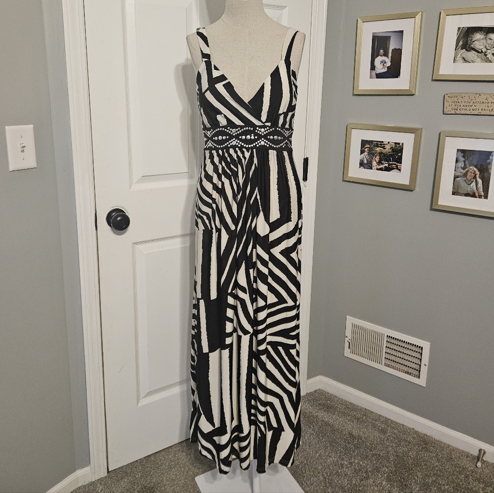 Vintage Studio West Black and White Patterned Maxi Dress